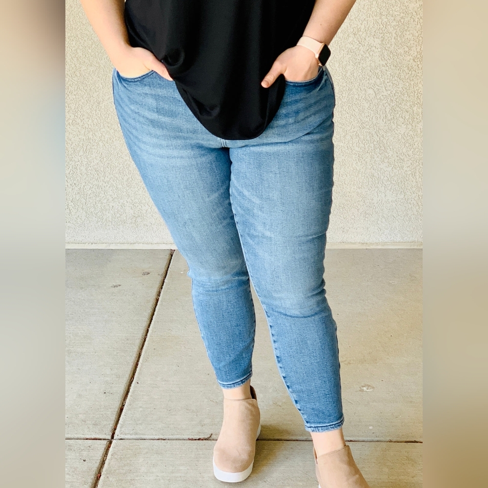# 167 Judy Blue Relaxed Fit Jeans
